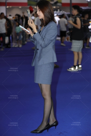 极品人妻感的制服黑丝