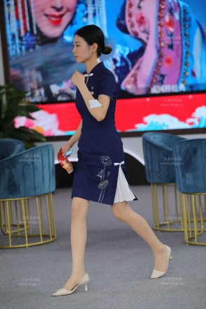 肉丝案场小姐姐