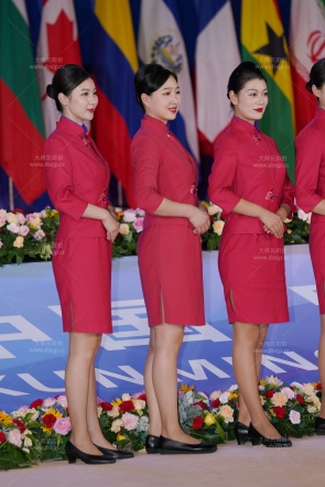 东航特色旗袍群体漏金棕丝袜根PG都快出太震撼