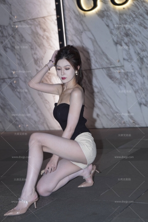 白皙美腿少妇【套图+273P】