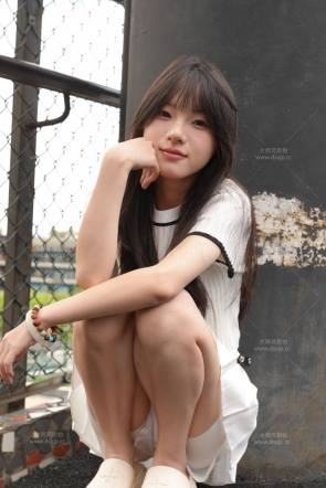 白裙甜美【图片+视频】