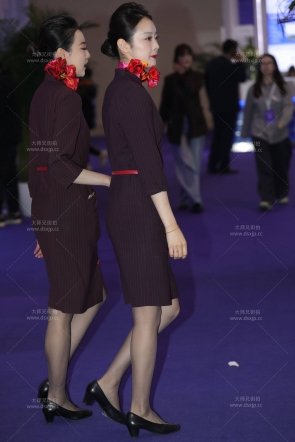 东航制服灰丝空姐