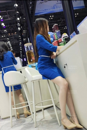 4K大长腿肉丝前台礼仪2分27秒