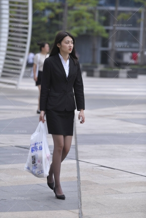 黑丝制服高跟【套图+46P】