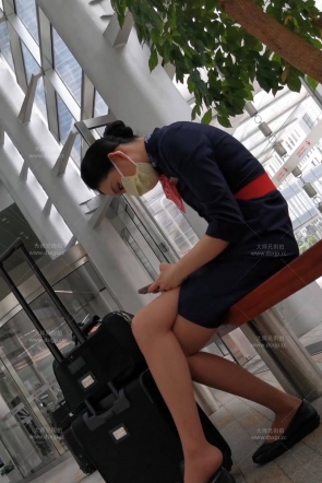 空姐下班咖啡丝挑鞋2分12秒