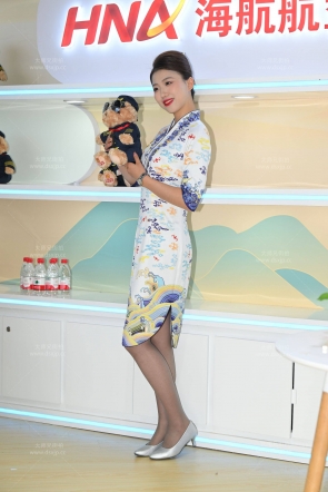 甜美可爱的海航气质空姐